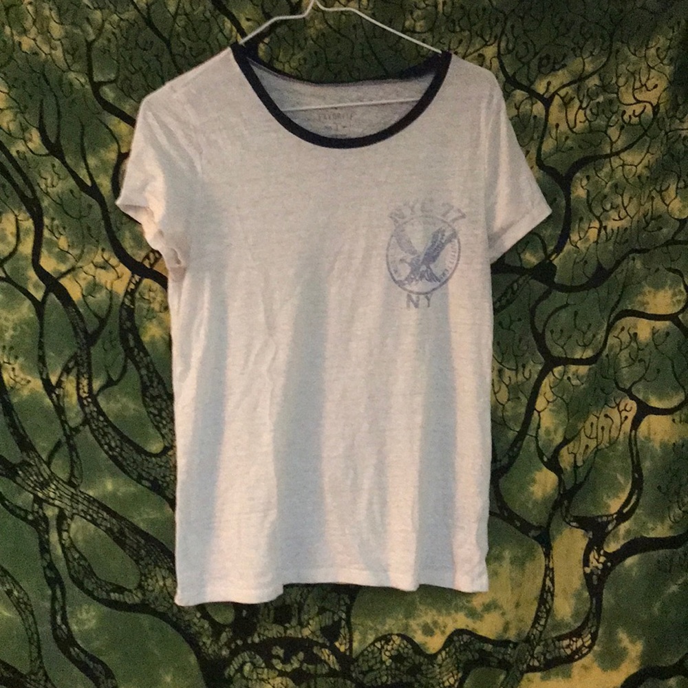 American eagle white tee size small